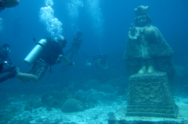 The statue of the Santo Niño in 30 feet of water.